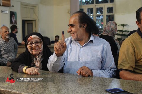 گزارش تصویری | حضور خانواده بزرگ بهزیستی استان گیلان در شعبات اخذ رأی ریاست جمهوری