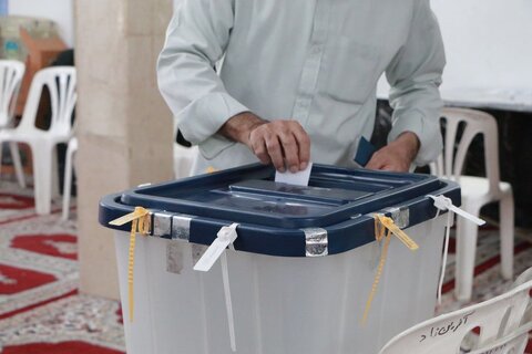 گزارش تصویری | حضور خانواده بزرگ بهزیستی استان گیلان در شعبات اخذ رأی ریاست جمهوری