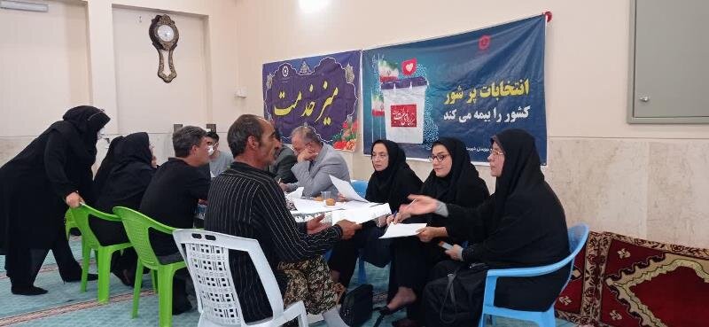 اصفهان| برپایی میز خدمت جهادی در مسجد جامع امام موسی کاظم(ع) بهارستان