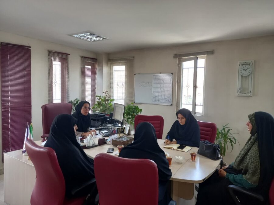 رباط کریم | برگزاری جلسه بین اورژانس اجتماعی و مسئولین حوزه های بسیج خواهران