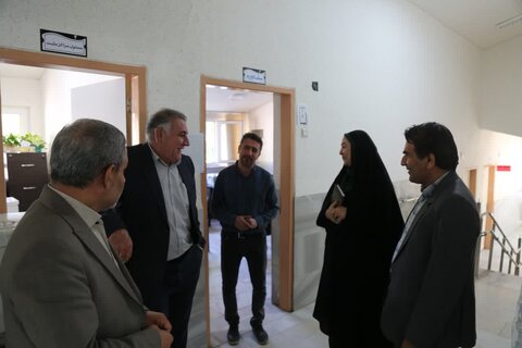 بازدید مدیرکل بهزیستی استان کردستان از واحدهای بهزیستی شهرستان سنندج