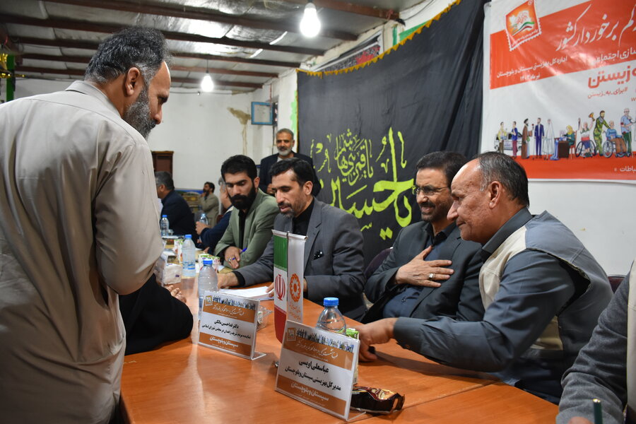 فیلم| طرح نشست صمیمی در محله کم برخودار شهید فاضلی شهرستان زاهدان
فیلم| طرح نشست صمیمی در محله کم برخودار شهید فاضلی شهرستان زاهدان