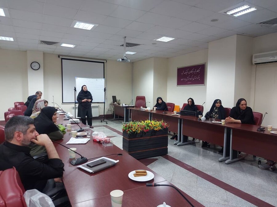 شهرتهران|جلسه آموزشی بررسی نقش کلیدی روانشناسان در سلامت روان فرزندان مراکز شبه خانواده شهرتهران|جلسه آموزشی بررسی نقش کلیدی روانشناسان در سلامت روان فرزندان مراکز شبه خانواده