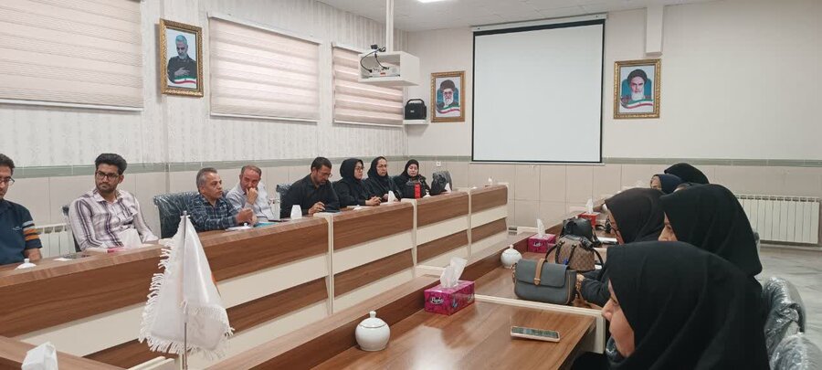 جلسه هماهنگی برنامه های هفته بهزیستی در اداره بهزیستی شاهین دژ