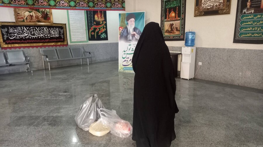 فیروزکوه | توزیع سبدکالا میان مددجویان تحت حمایت