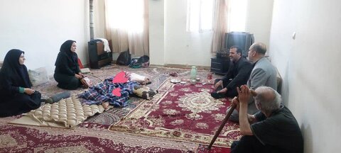 نظرآباد | فرماندار از یک خانواده تحت پوشش دارای دو عضو معلول دیدار و دلجویی کرد