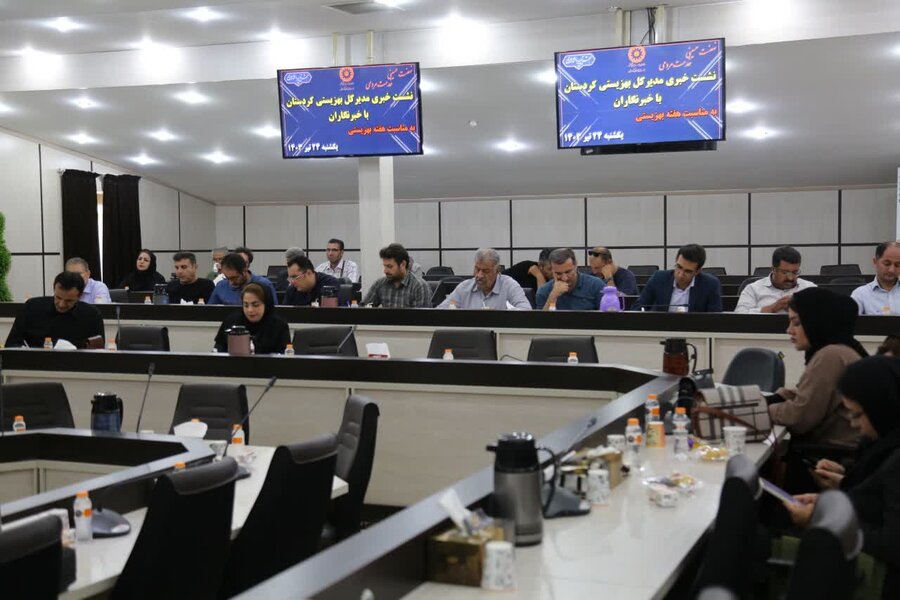 نشست خبری مدیرکل و معاونین بهزیستی کردستان با خبرنگاران و اصحاب رسانه