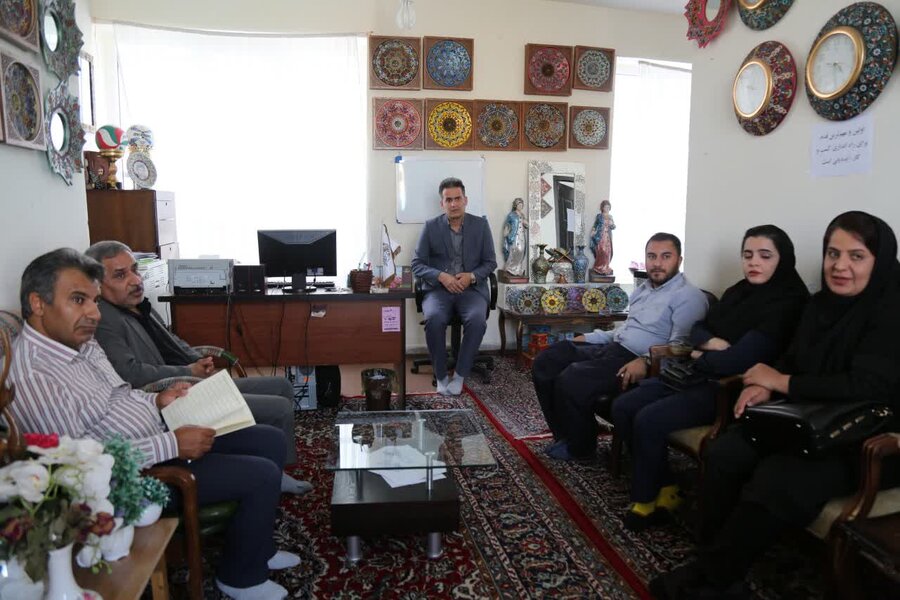 میز خدمت و ملاقات مردمی مدیرکل بهزیستی کردستان در ناحیه منفصل شهری ننله