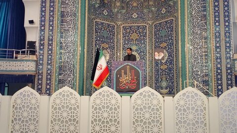 ببینیم| سخنرانی رئیس سازمان بهزیستی کشور پیش از خطبه های نماز جمعه تهران