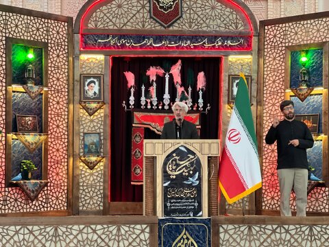 سخنرانی مدیر کل بهزیستی فارس پیش از خطبه های نماز جمعه شیراز