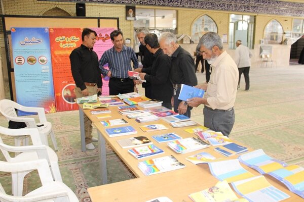 بویین میاندشت| استقرارمیزخدمت با شعار نهضت حسینی، خدمت مردمی