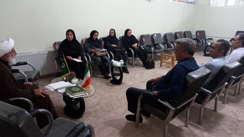 گزارش تصویری| دیدار کارمندان بهزیستی جلفا با امام جمعه هادیشهر
