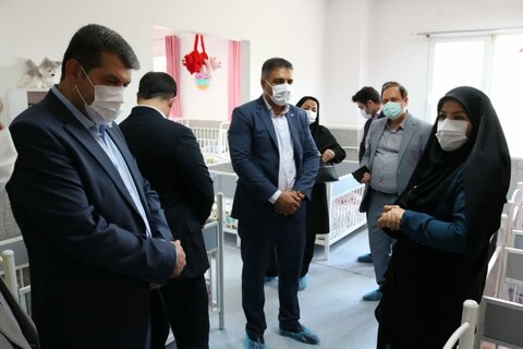 بازدید مدیران عامل بانکهای استان البرز از شیرخواگاه امام علی(ع)