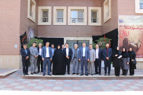 بازدید مدیران عامل بانکهای استان البرز از شیرخواگاه امام علی(ع)