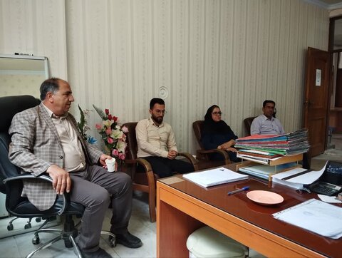 گزارش تصویری| حضور اعضای انجمن معلولین در دفتر رییس بهزیستی بستان آباد