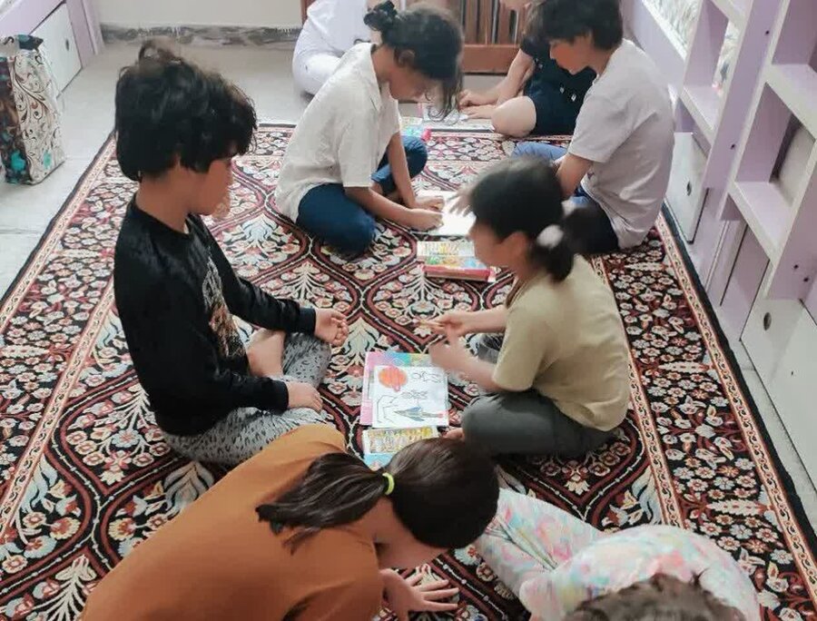 کارگاه نقاشی ویژه دختران خانه های مقیم بهزیستی برگزار شد