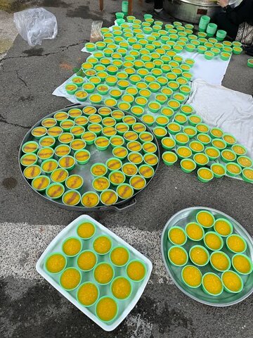 پخت و توزیع شله زرد نذری به مناسبت هفتمین روز شهادت سالار شهیدان