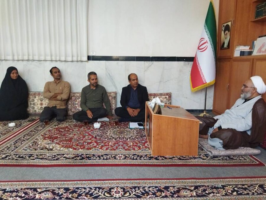 رئیس اداره بهزیستی شهرستان سرایان با امام جمعه سرایان دیدار کرد