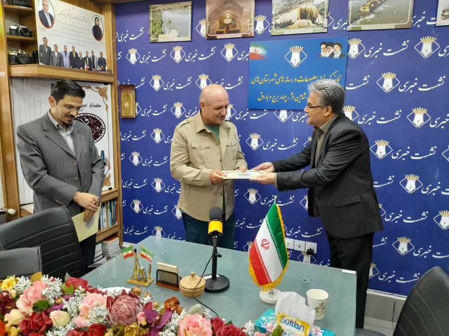 نشست خبری سرپرست بهزیستی میاندوآب با اصحاب رسانه