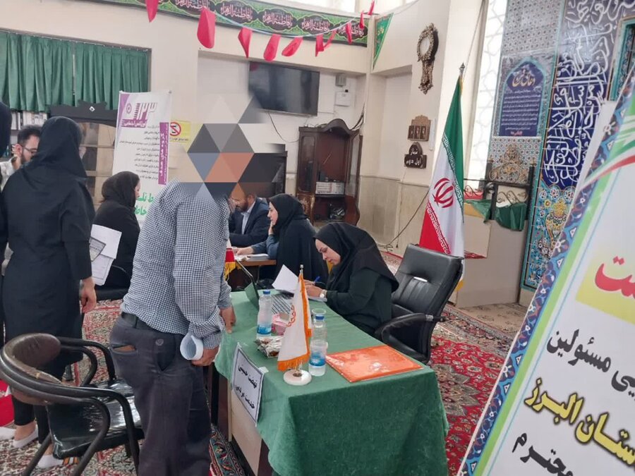 برگزاری میز خدمت در محلات کم برخوردار مسکن مهر شهرستان نظرآباد
