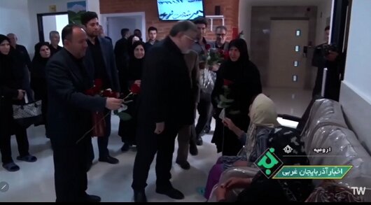 حضور استاندار آذربایجان غربی در مرکز توانبخشی و نگهداری سالمندان محسنین ارومیه حضور استاندار آذربایجان غربی در مرکز توانبخشی و نگهداری سالمندان محسنین ارومیه
