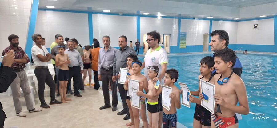 بیجار |برگزاری مسابقه شنای دانش آموزی