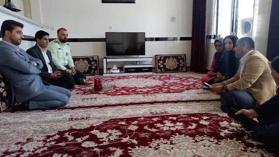 دیدار با خانواده های تحت حمایت بهزیستی کامیاران