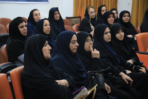 برگزاری نشست آموزشی با موضوع "سبک زندگی عفیفانه" ویژه بانوان شاغل در بهزیستی گیلان و مدیران مراکز مثبت زندگی