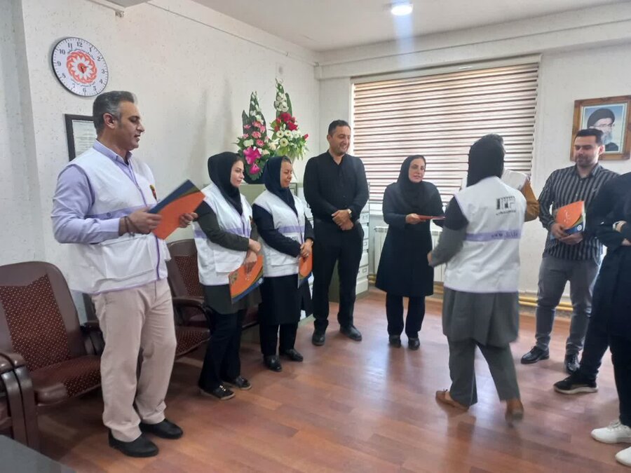 تقدیر از نیروهای اورژانس اجتماعی در کامیاران