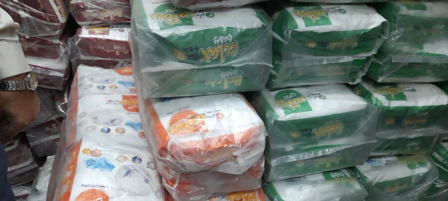 ۹۰۰ بسته پوشینه ، هدیه خیّرین شهرک سرمایه گذاری خارجی تبریز به بهزیستی سلماس