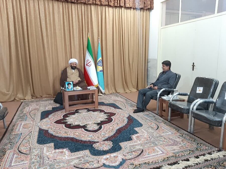 دیدار مسول نمایندگی بهزیستی شهرستان کهک با امام جمعه دیدار مسول نمایندگی بهزیستی شهرستان کهک با امام جمعه