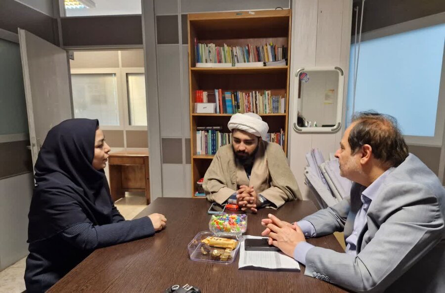 جلسه هماهنگی برنامه های هفته دفاع مقدس و هفته ناشنوایان در بهزیستی شهرستان کرج جلسه هماهنگی برنامه های هفته دفاع مقدس و هفته ناشنوایان در بهزیستی شهرستان کرج