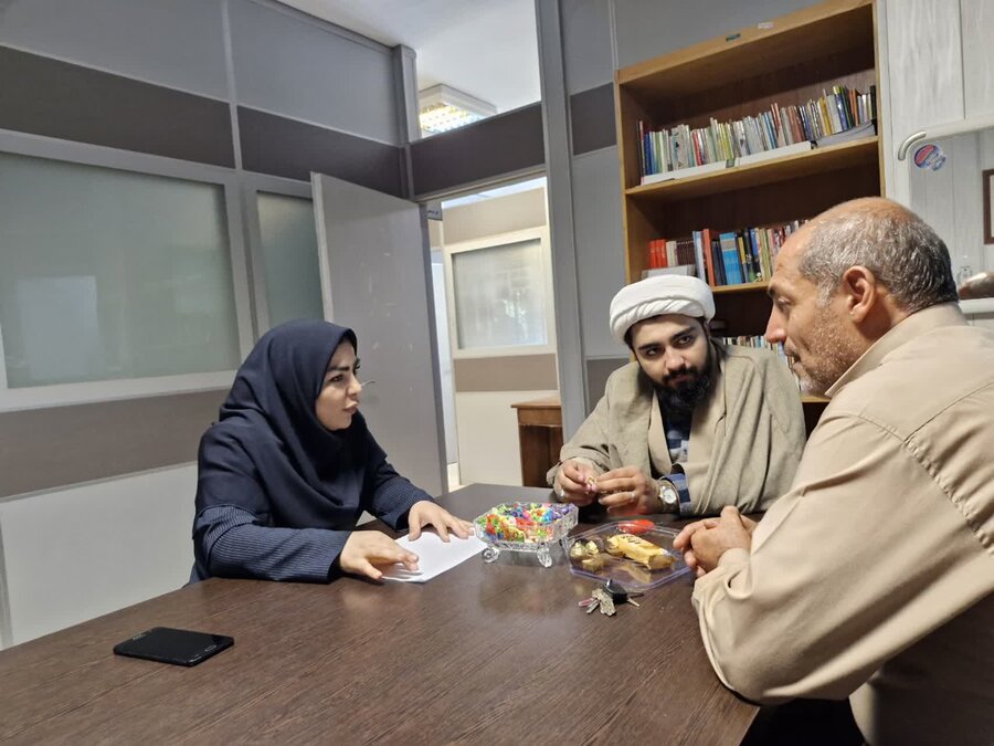 جلسه هماهنگی برنامه های هفته دفاع مقدس و هفته ناشنوایان در بهزیستی شهرستان کرج جلسه هماهنگی برنامه های هفته دفاع مقدس و هفته ناشنوایان در بهزیستی شهرستان کرج