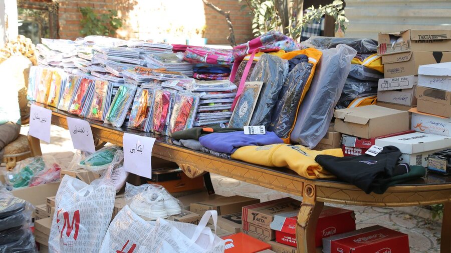 سنندج | اهدای ۲۵۰ بسته ملزومات مدرسه موسسه خیریه ئاسوی زانیاران به کودکان کار