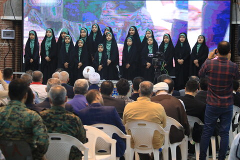 گزارش تصویری | برگزاری آئین ملی میهمانی لاله‌ها به مناسبت هفته دفاع مقدس در گلزار شهدای رشت