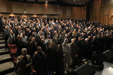 برگزاری همایش تجلیل از افتخار آفرینان دفاع مقدس، مدیران جهادی و انقلابی و خانواده های معظم شهدا ،رزمندگان و ایثارگران در رشت  