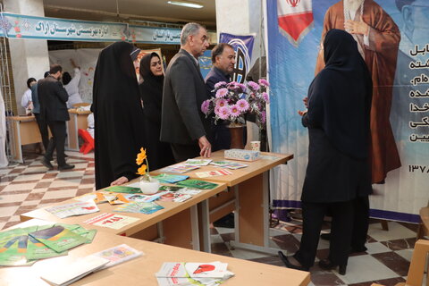 گزارش تصویری ا بازدید دکتر جمالیان نماینده مردم شریف اراک ، کمیجان  وخنداب در جلس شورای اسلامی و هیات همراه از نمایشگاه کنترل خشم