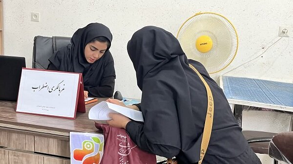 نجفآباد| برگزاری میز خدمت به مناسبت هفته جهانی ناشنوایان