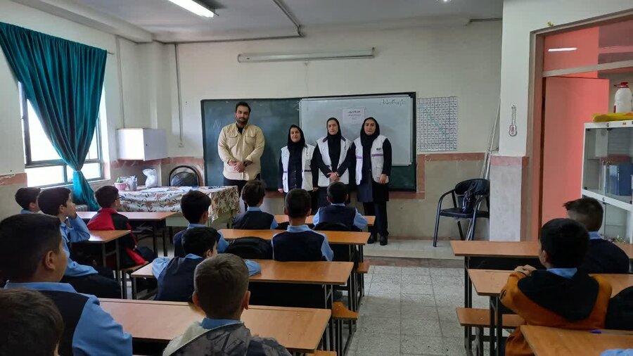 آموزش خودمراقبتی به کودکان ۷ تا ۱۱سال با هدف آشنایی با انواع کودک آزاری و چگونگی مراقبت از خود