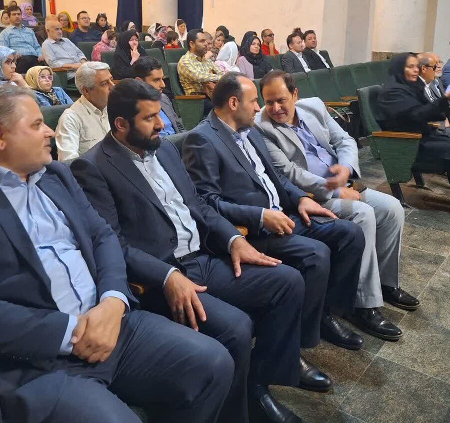 جشن بزرگ دستان بینا در کرج برگزار شد جشن بزرگ دستان بینا در کرج برگزار شد