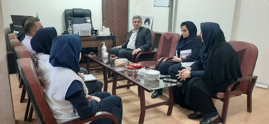 رودبار | دیدار صمیمانه مدیرکل بهزیستی گیلان با جمعی از همکاران اداره بهزیستی شهرستان رودبار رودبار | دیدار صمیمانه مدیرکل بهزیستی گیلان با جمعی از همکاران اداره بهزیستی شهرستان رودبار