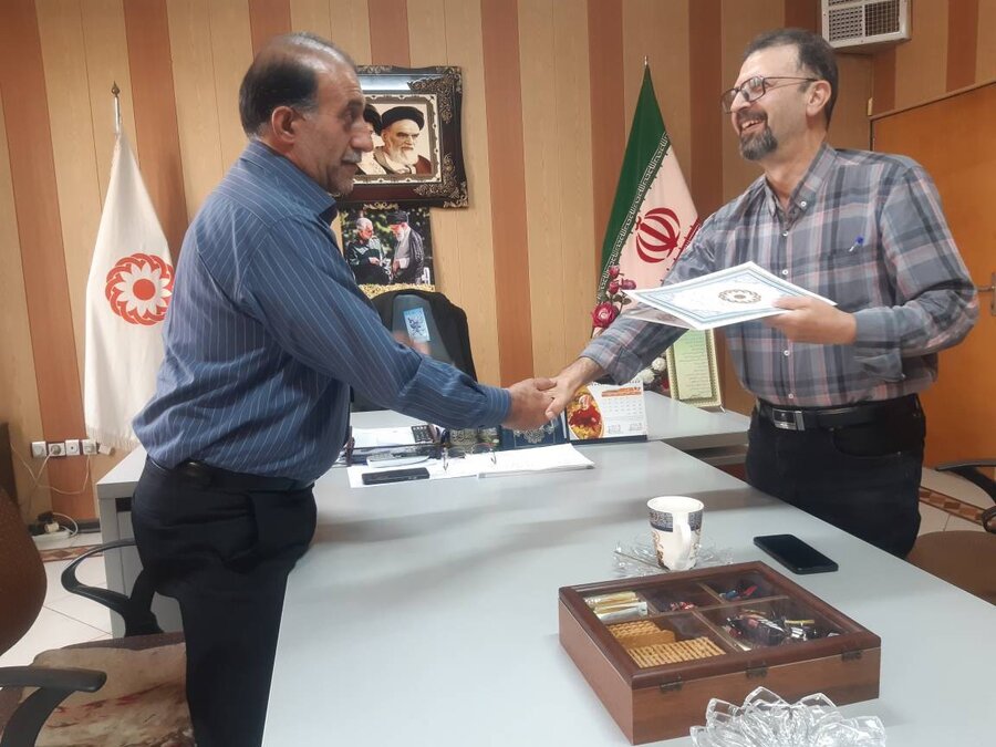 ورامین | تقدیر از روانپزشک کمیسیون پزشکی ورامین | تقدیر از روانپزشک کمیسیون پزشکی