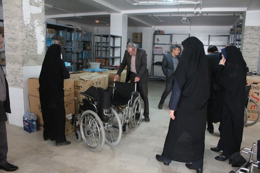 مدیر کل بهزیستی استان البرز از انبار اداره بهزیستی شهرستان ساوجبلاغ بازدید کرد مدیر کل بهزیستی استان البرز از انبار اداره بهزیستی شهرستان ساوجبلاغ بازدید کرد