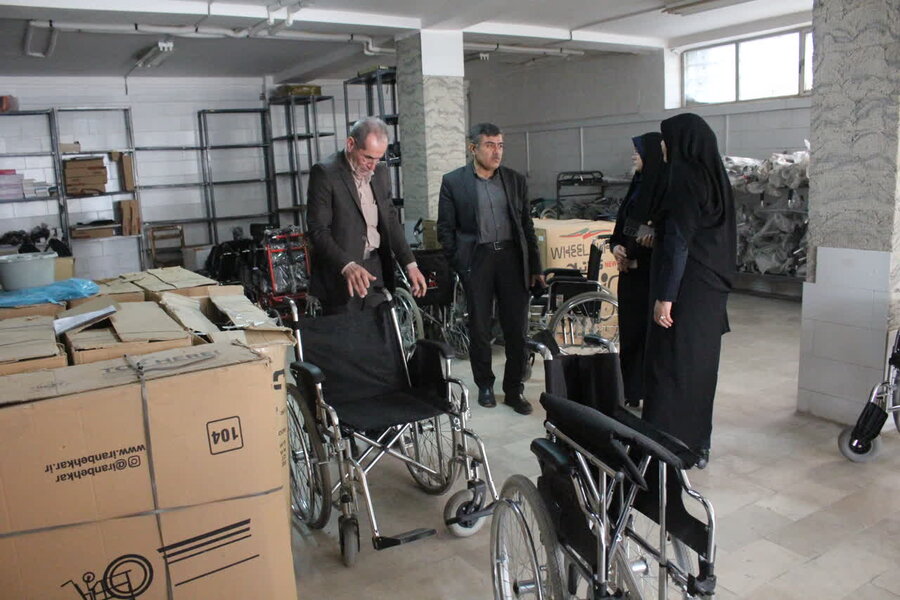 مدیر کل بهزیستی استان البرز از انبار اداره بهزیستی شهرستان ساوجبلاغ بازدید کرد مدیر کل بهزیستی استان البرز از انبار اداره بهزیستی شهرستان ساوجبلاغ بازدید کرد