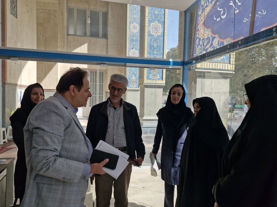 میز مشاوره و میز ارتباطات مردمی در مصلّی کرج برگزار شد میز مشاوره و میز ارتباطات مردمی در مصلّی کرج برگزار شد