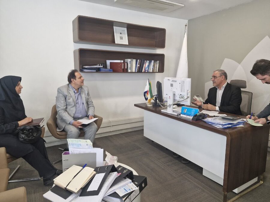 دیدار مدیر بهزیستی شهرستان کرج با بانک های عامل دیدار مدیر بهزیستی شهرستان کرج با بانک های عامل
