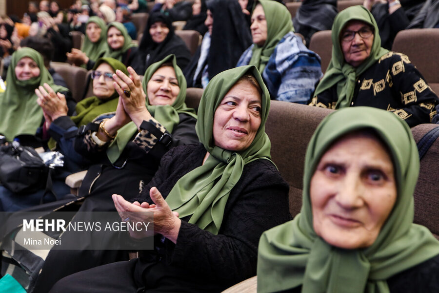 در رسانه| آئین گرامیداشت تکریم و منزلت سالمندان در تبریز در رسانه| آئین گرامیداشت تکریم و منزلت سالمندان در تبریز