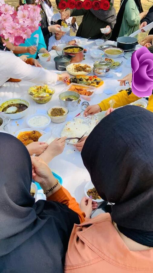 سقز| برگزاری جشنواره پخت غذاهای محلی مرکز اختلالات شنوایی پژواک