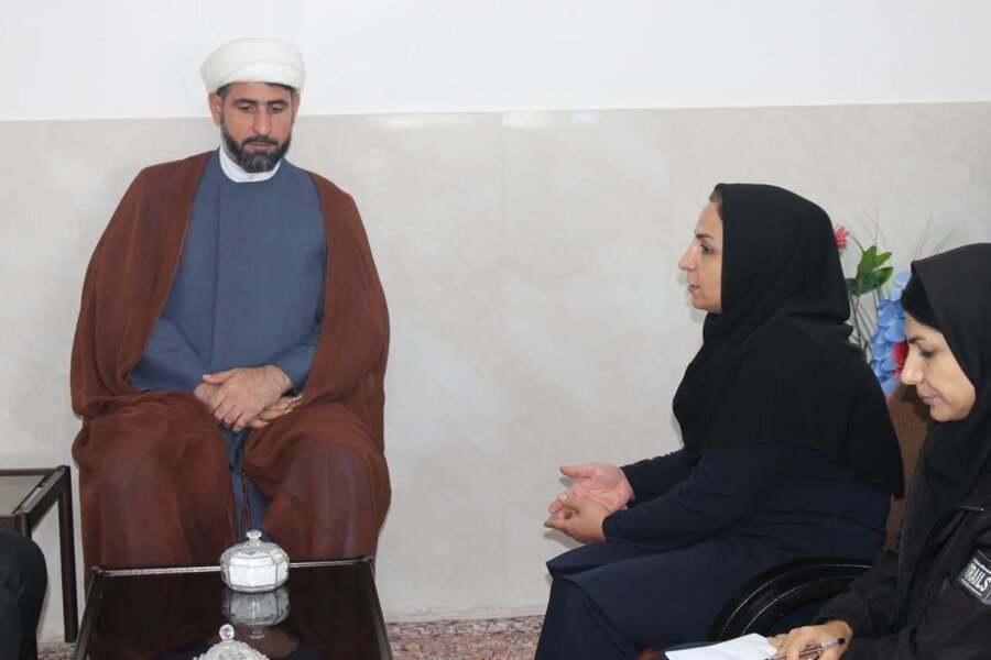 دیدار رئیس بهزیستی کامیاران با امام جمعه شهرستان