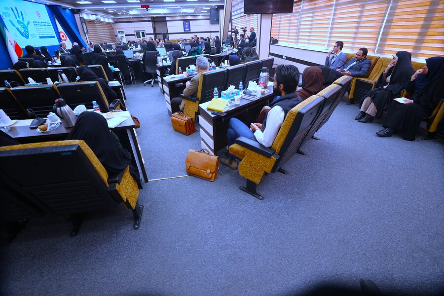 جلسه رویکرد خانواده محوری در ساماندهی کودکان فاقد سرپرست موثر جلسه رویکرد خانواده محوری در ساماندهی کودکان فاقد سرپرست موثر